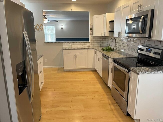 Building Photo - 8 James St