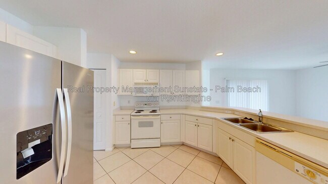 Building Photo - 5060 Starblaze Dr