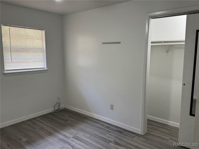 Building Photo - 6348 S Suncoast Blvd