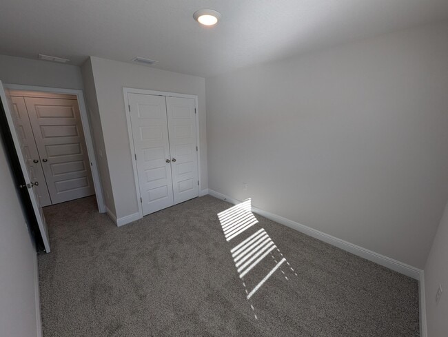 Building Photo - 5723 Sandy Walk St