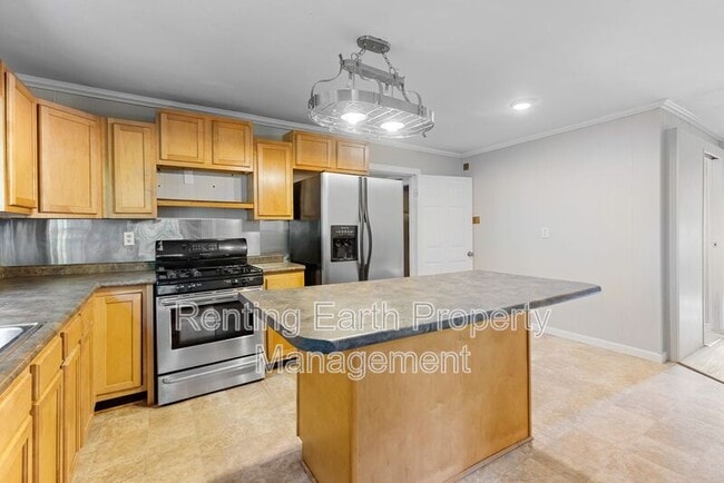 Building Photo - 1412 12th Ave