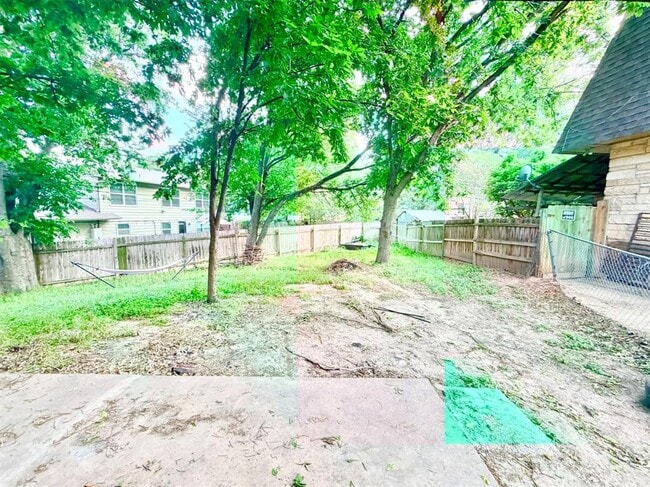 Building Photo - 6257 Manor Rd