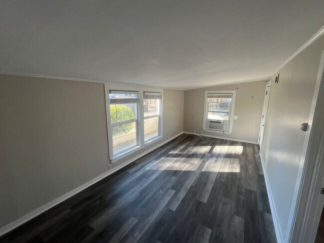 Building Photo - Grapevine Rd 705