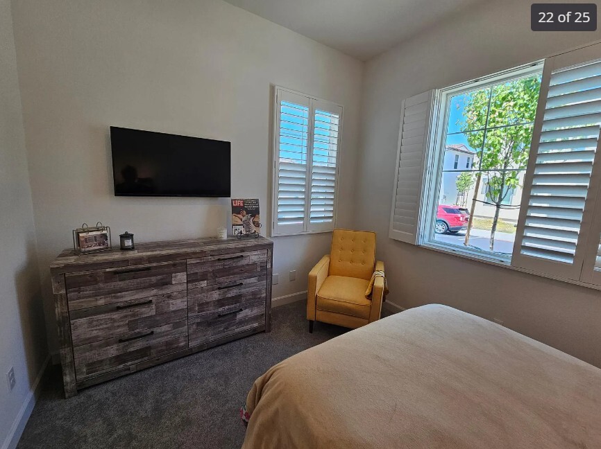 Smart TV #2 - 607 Middlebrook Rd