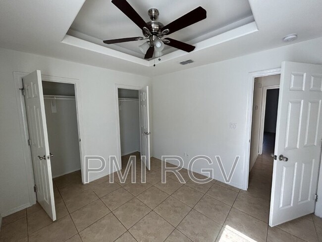 Building Photo - 2913 Linda Vista St