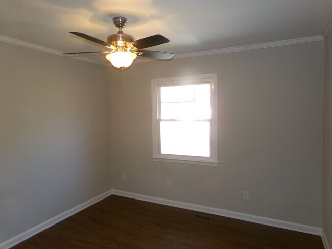 Building Photo - Robinhood and Peace Haven area