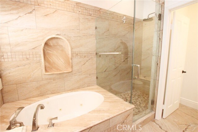 Building Photo - 11 Limoges