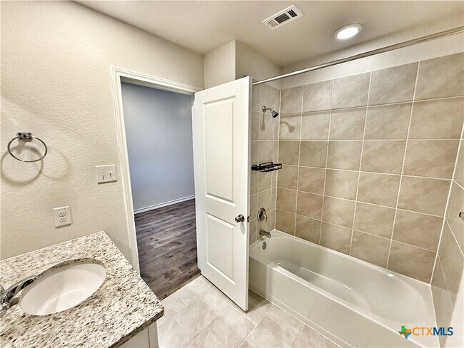 Building Photo - 380 Arbor Hills