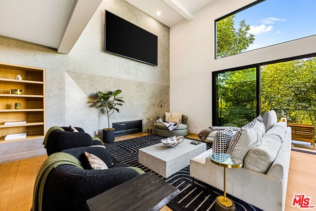 Building Photo - 7317 Caverna Dr