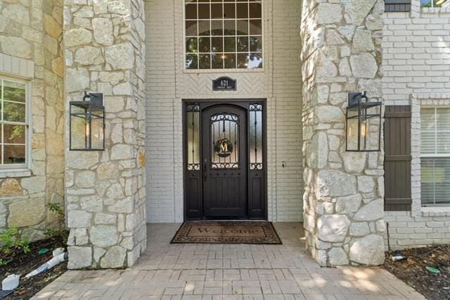 Building Photo - 621 Somerset Dr