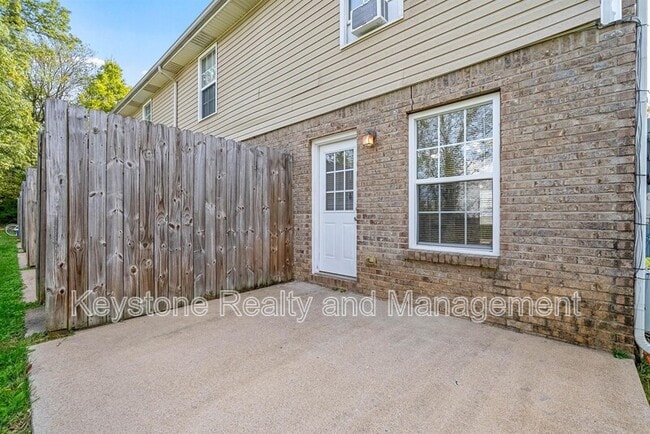 Building Photo - 2332 Raleigh Ct