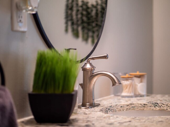 Building Photo - 3222 West Blvd