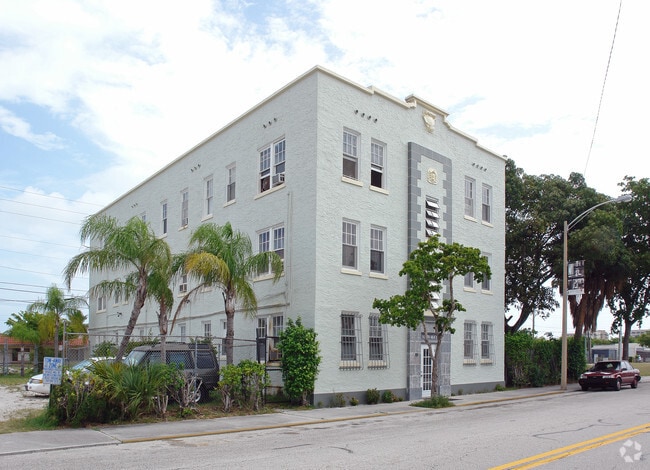 Primary Photo - Nor-Way Apartments