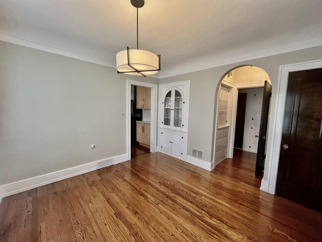 Building Photo - 406 Edmund Ave