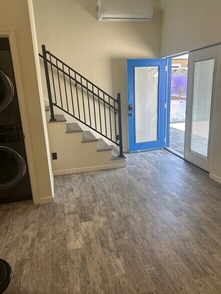 Building Photo - 222 Jackson St