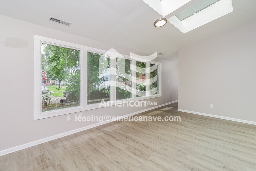 Building Photo - 1409 California Ave