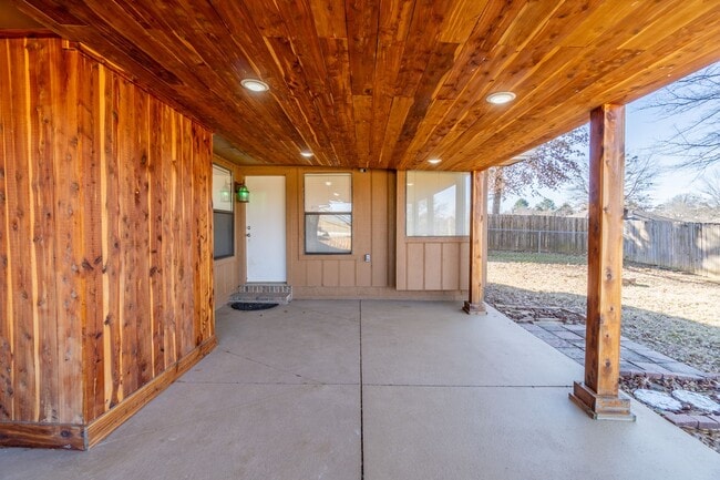 Building Photo - 1505 N 9th St