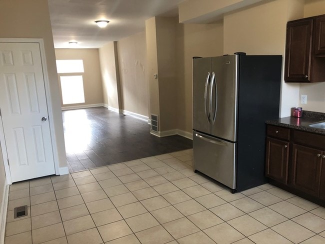 Building Photo - 2104 Penrose Ave