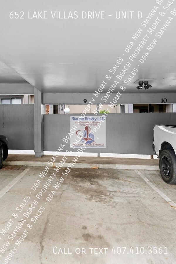 Building Photo - 652 Lake Villas Dr