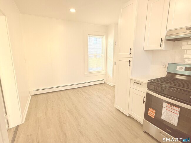 Building Photo - 11 Starr Ave