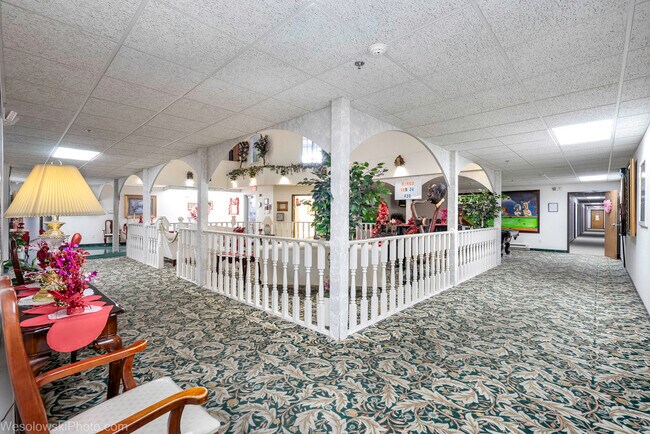 Building Photo - 3305 Sunset Ave