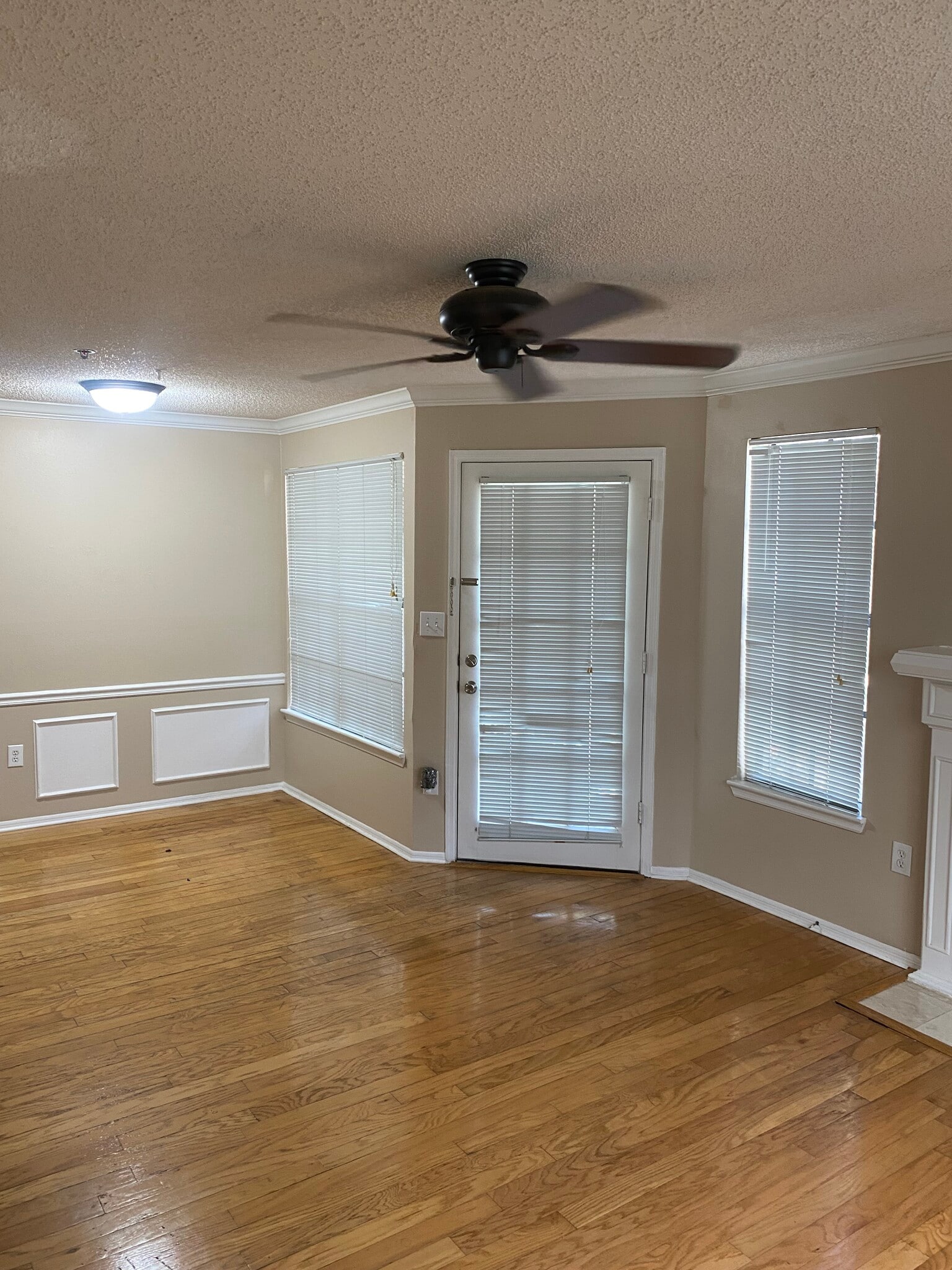 Building Photo - 1000 W Horatio St