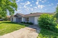 Building Photo - 15121 SW 35th Avenue Rd