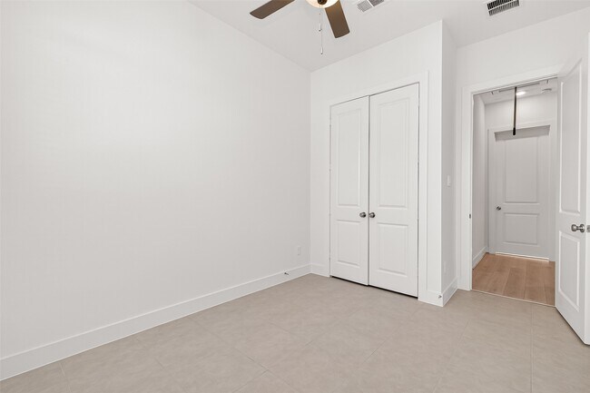 Building Photo - 4916 Northern Wds Dr