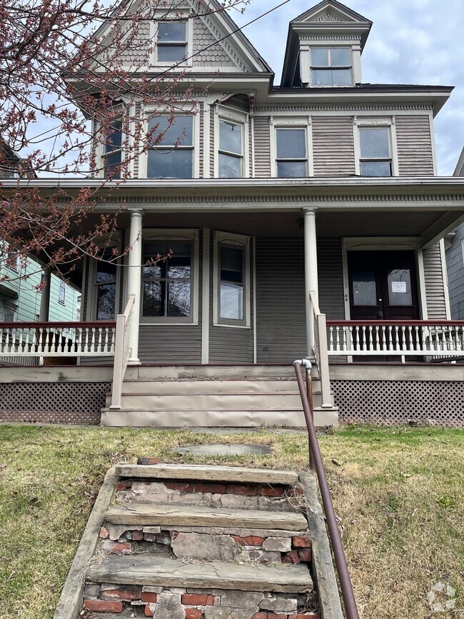 Building Photo - 1268 Market St