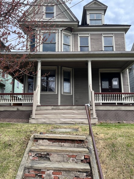 Primary Photo - 1268 Market St