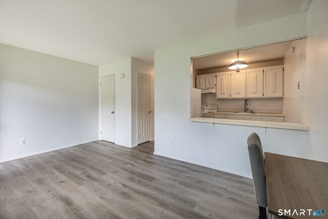 Building Photo - 31 Bostwick Arms