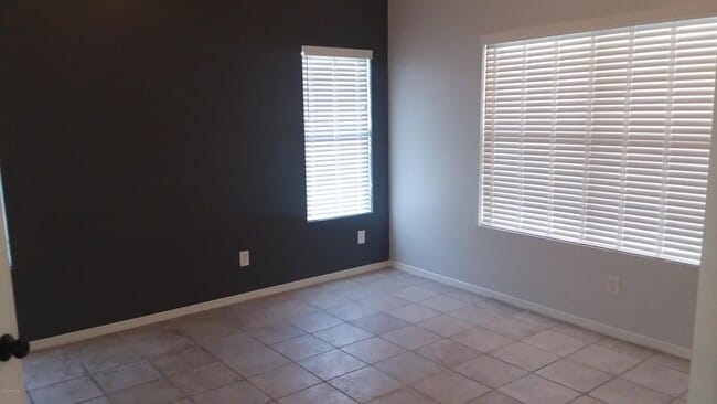 Building Photo - 2910 E Brookwood Ct