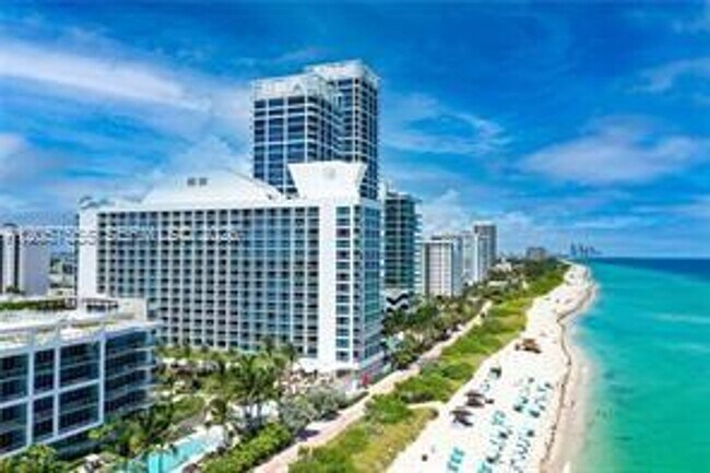 Building Photo - 6801 Collins Ave
