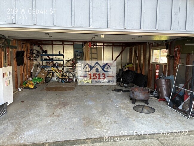 Building Photo - 209 W Cedar St