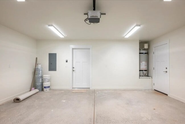 Building Photo - Brand New Construction - 3 bedroom- 2 bath...