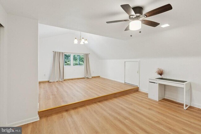 Building Photo - 614 Wises Mill Rd