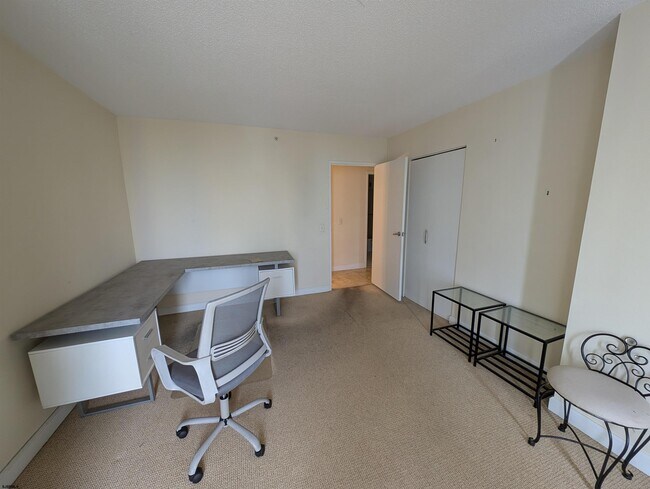 Building Photo - 526 Pacific Ave