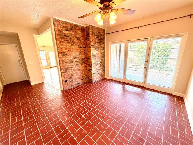 Building Photo - 2018 Tree House Ln