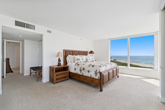Building Photo - 2565 S Ocean Blvd