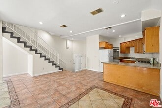 Building Photo - 1201 Viola Ave