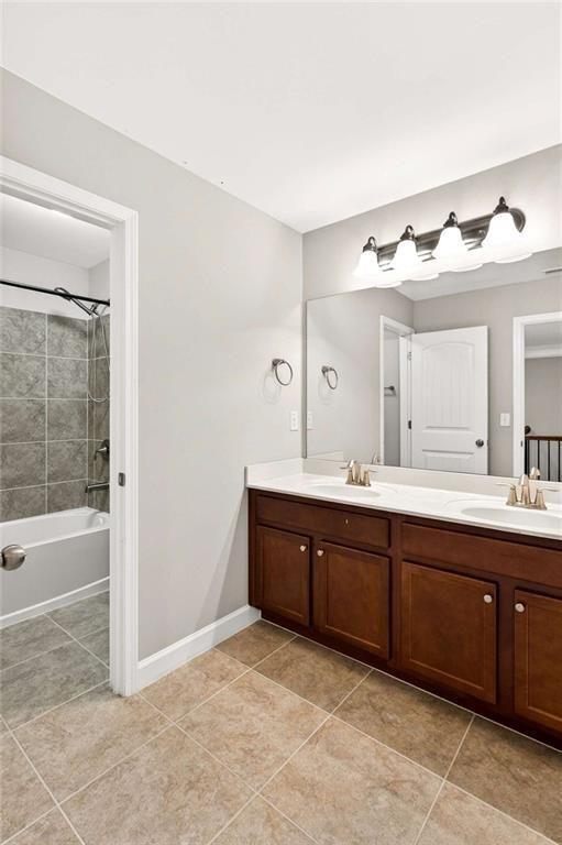 Building Photo - 4930 Alexandria Ave