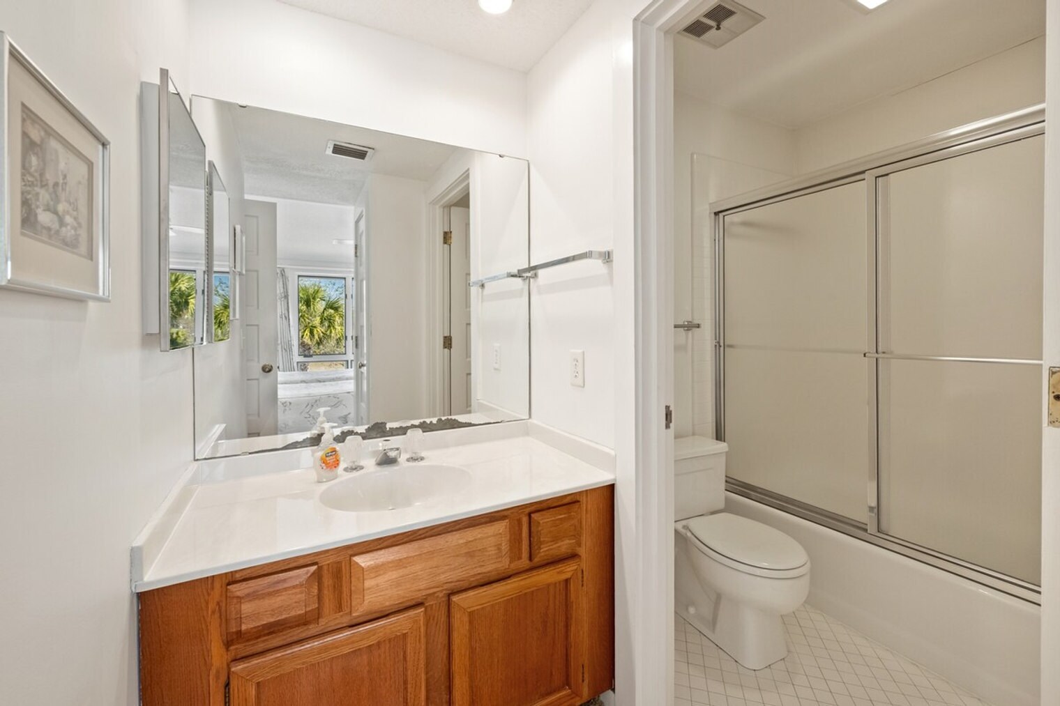 Building Photo - 1 Pioneer Loop