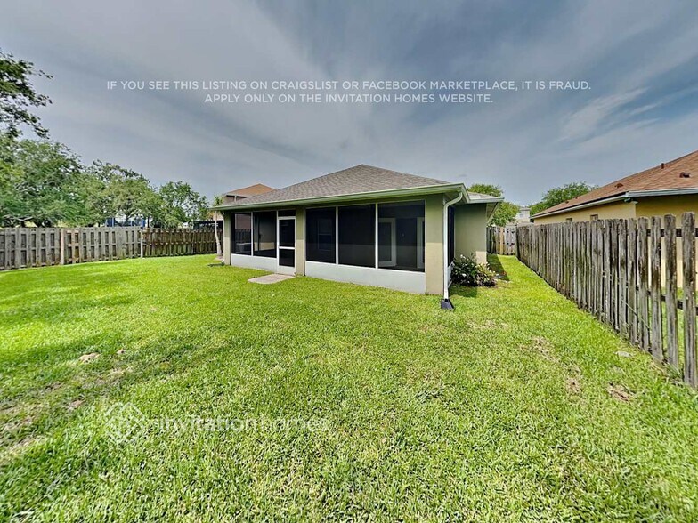 Building Photo - 2220 Brookshire Cir