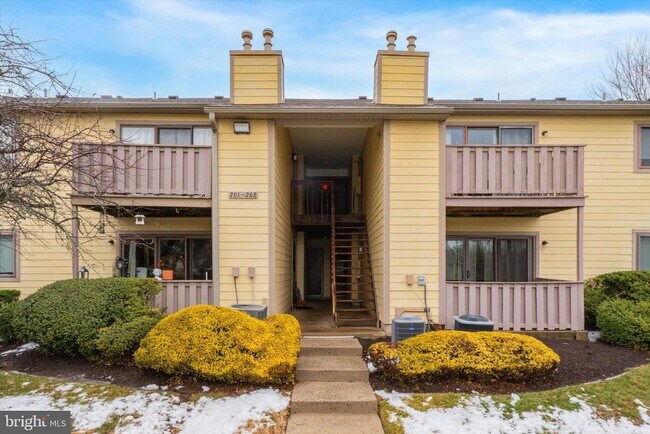 Building Photo - 207 Stockton Ct