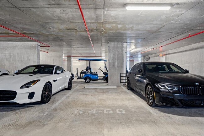 Building Photo - 301 1st St S