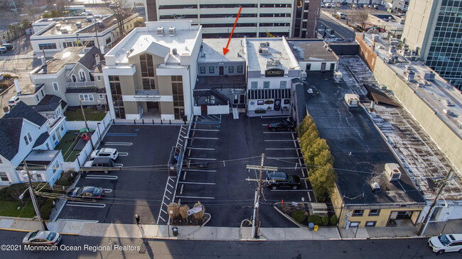 Building Photo - 37 E Front St