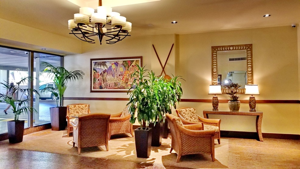 Lobby. - 2140 Kuhio Ave