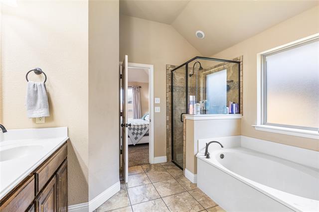 Building Photo - 617 Zachary Dr