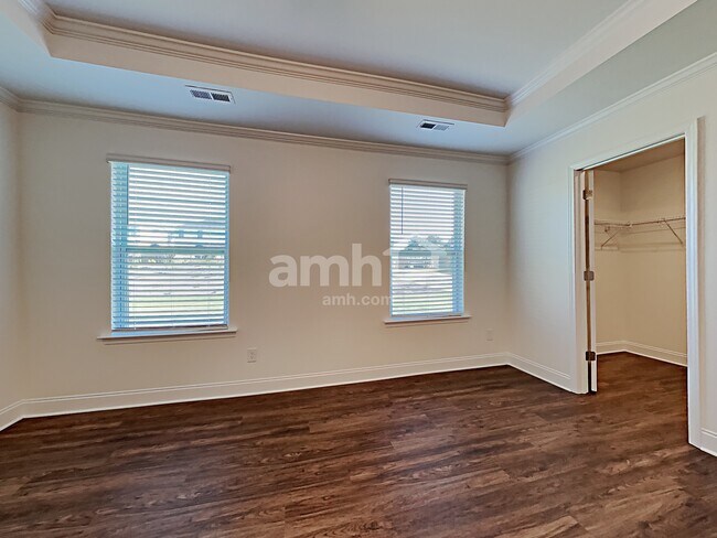 Building Photo - 161 Twin River Dr