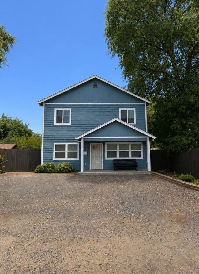 Building Photo - 1321 Palm Ave